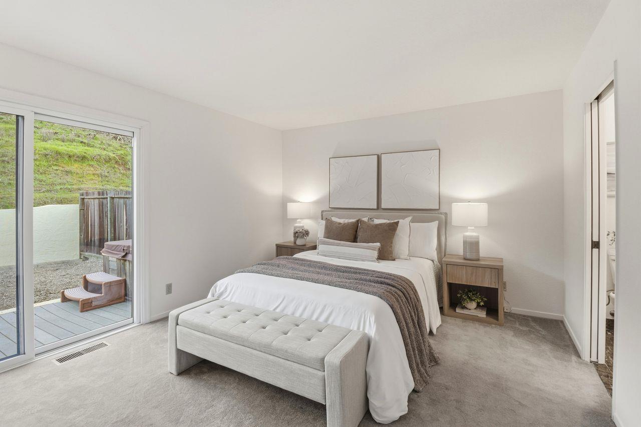 Detail Gallery Image 10 of 14 For 1152 Village Dr, Belmont,  CA 94002 - 3 Beds | 3/1 Baths