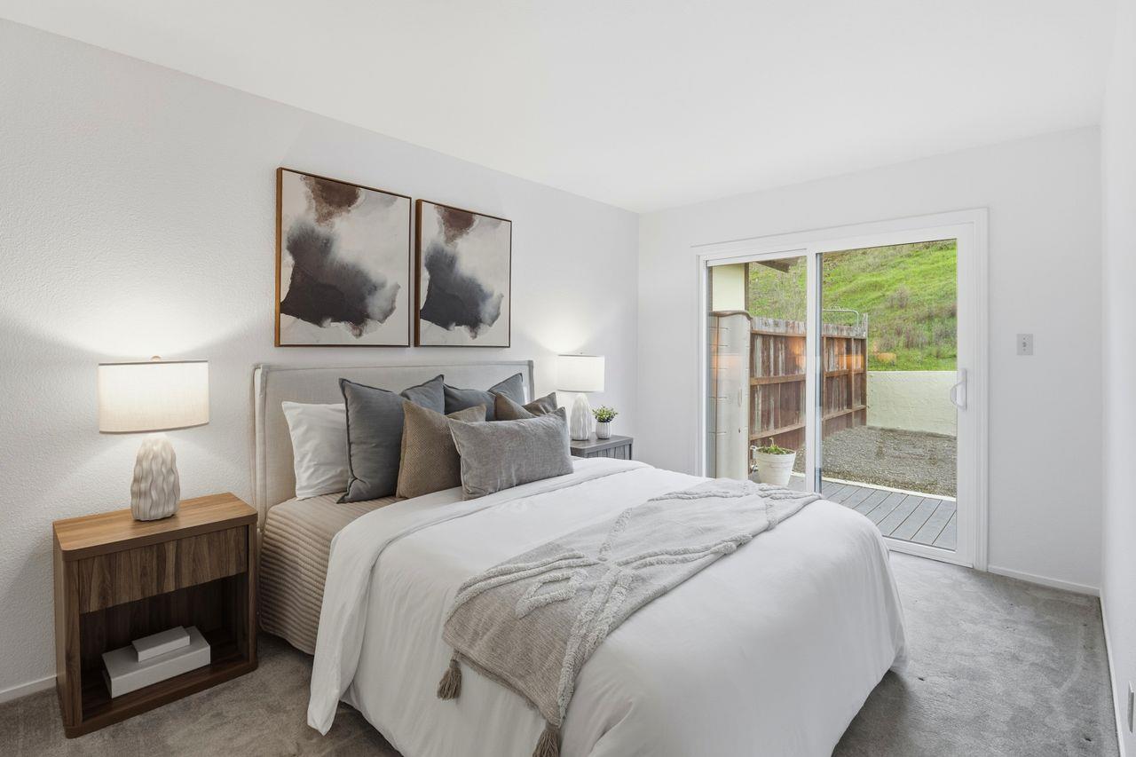 Detail Gallery Image 9 of 14 For 1152 Village Dr, Belmont,  CA 94002 - 3 Beds | 3/1 Baths