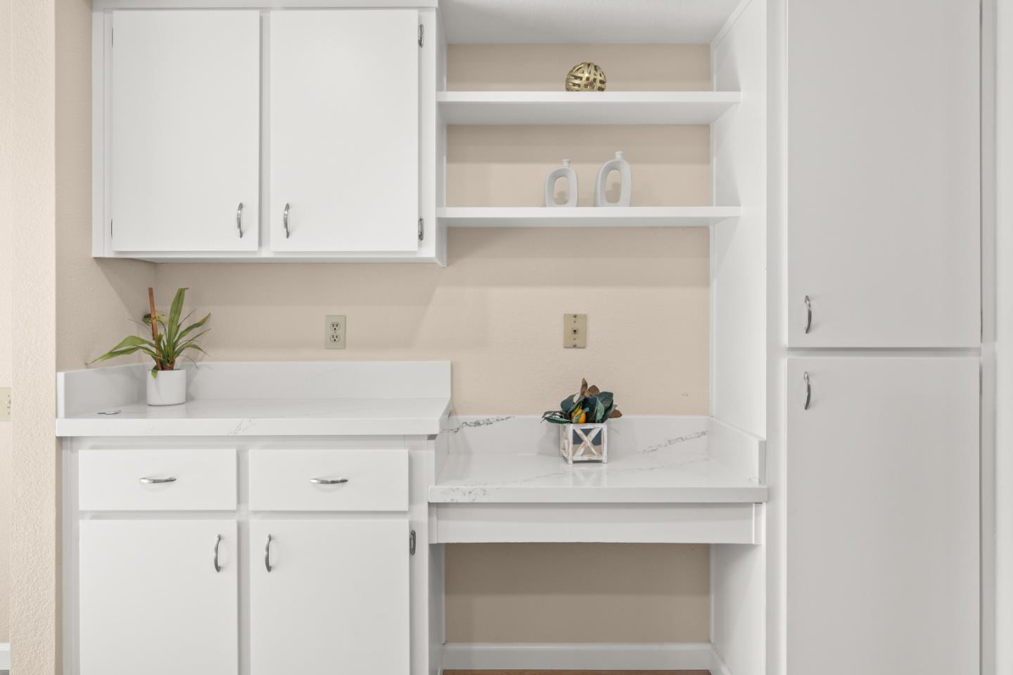 Detail Gallery Image 8 of 27 For 5404 Colony Park Cir, San Jose,  CA 95123 - 3 Beds | 1/1 Baths