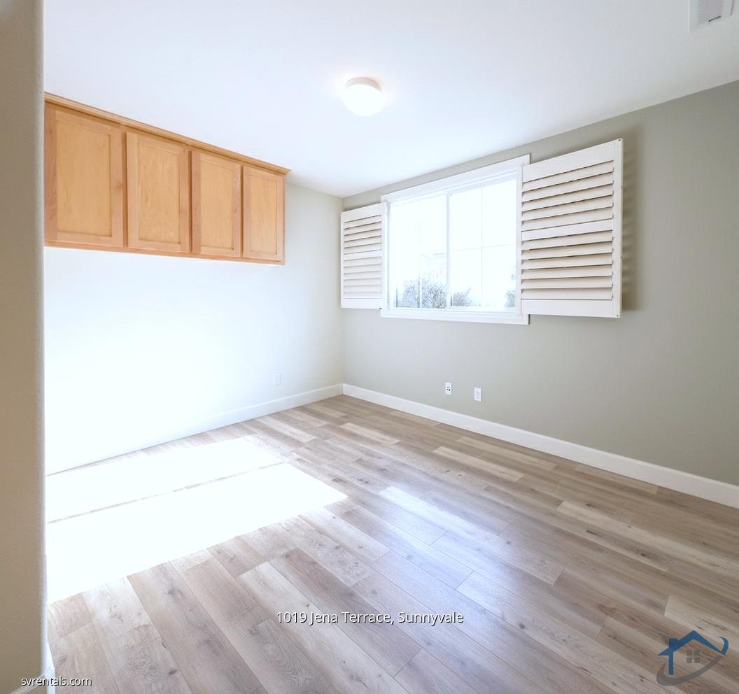 Detail Gallery Image 12 of 19 For 1019 Jena Ter, Sunnyvale,  CA 94089 - 2 Beds | 2/1 Baths