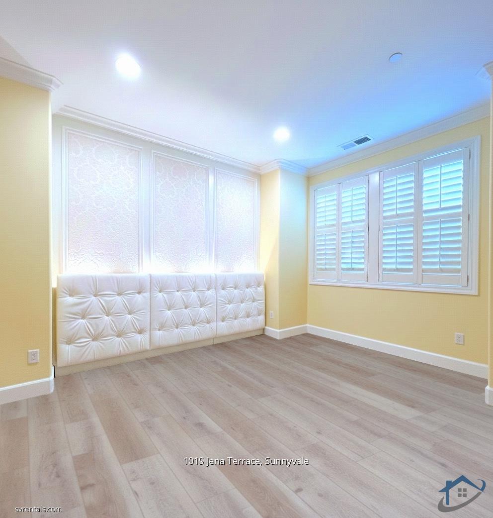 Detail Gallery Image 6 of 19 For 1019 Jena Ter, Sunnyvale,  CA 94089 - 2 Beds | 2/1 Baths