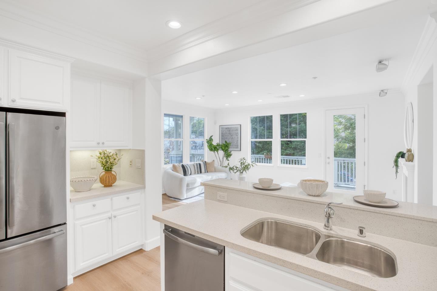 Detail Gallery Image 13 of 51 For 600 Live Oak Way #603,  Belmont,  CA 94002 - 3 Beds | 2/1 Baths