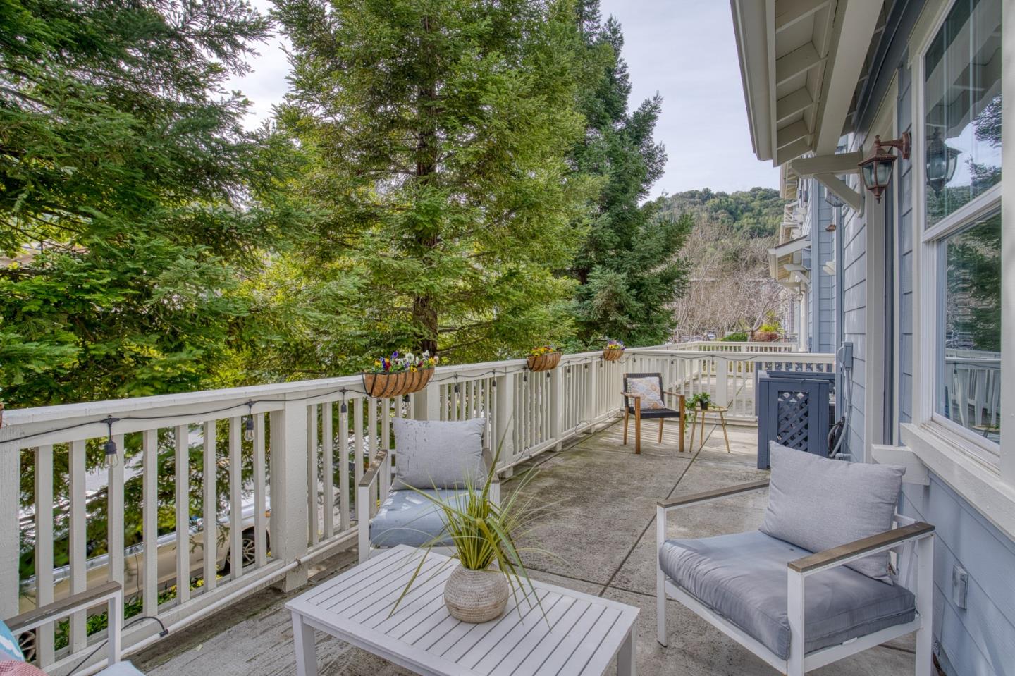 Detail Gallery Image 16 of 51 For 600 Live Oak Way #603,  Belmont,  CA 94002 - 3 Beds | 2/1 Baths