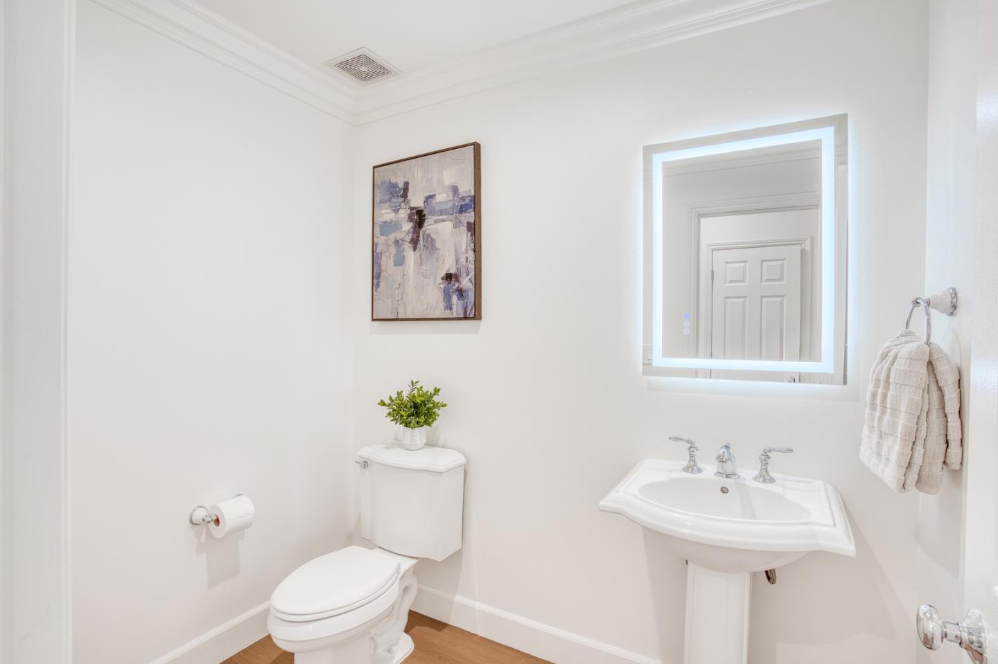 Detail Gallery Image 18 of 51 For 600 Live Oak Way #603,  Belmont,  CA 94002 - 3 Beds | 2/1 Baths