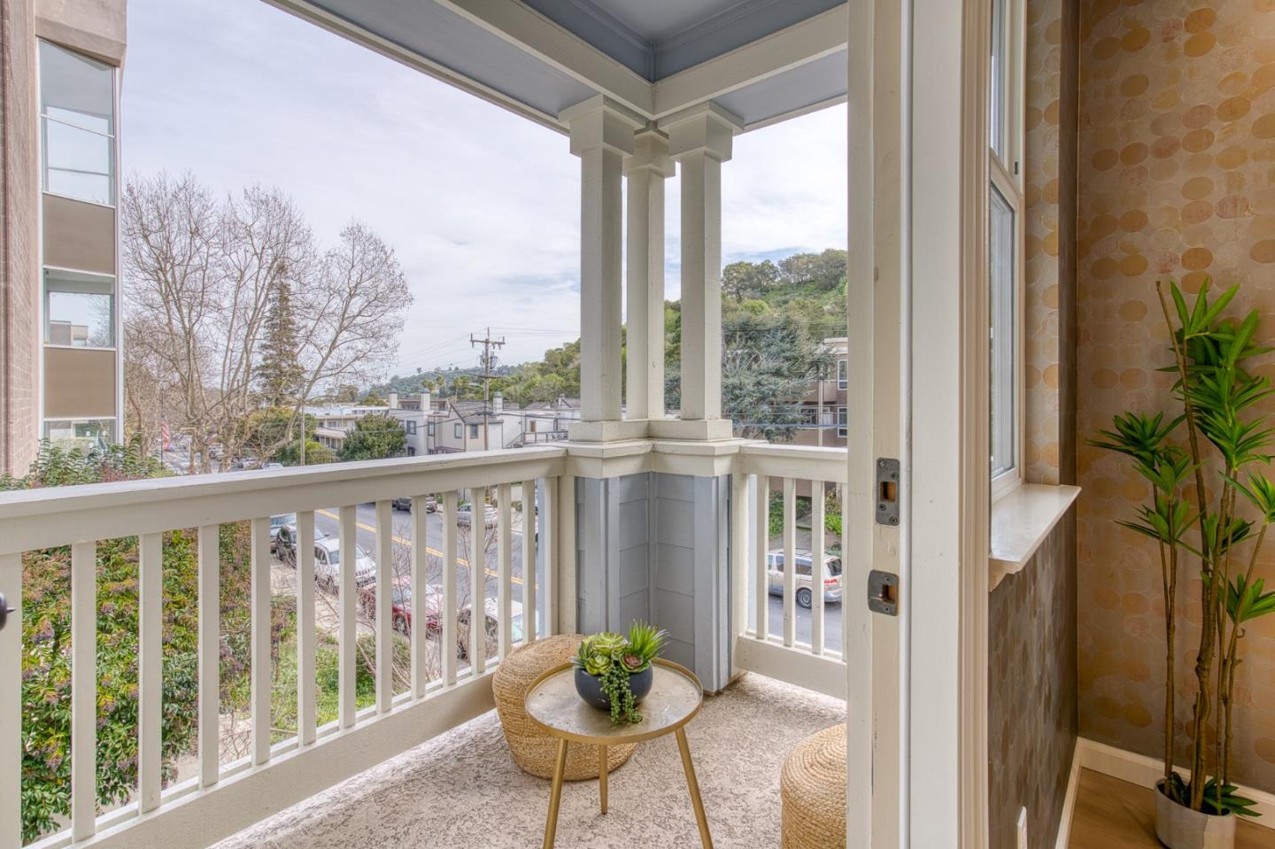 Detail Gallery Image 26 of 51 For 600 Live Oak Way #603,  Belmont,  CA 94002 - 3 Beds | 2/1 Baths