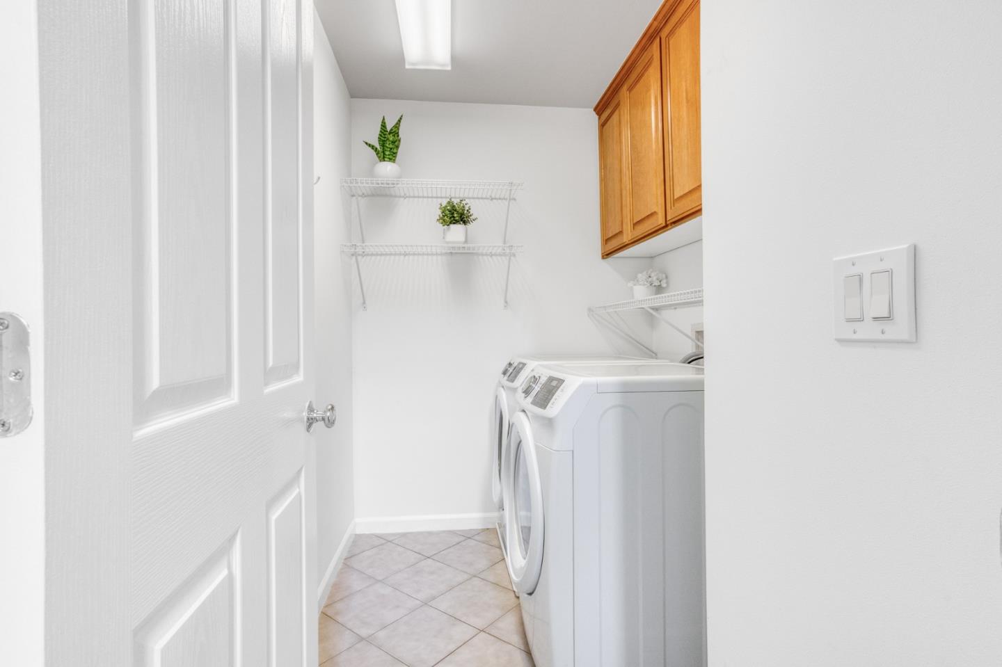 Detail Gallery Image 33 of 51 For 600 Live Oak Way #603,  Belmont,  CA 94002 - 3 Beds | 2/1 Baths