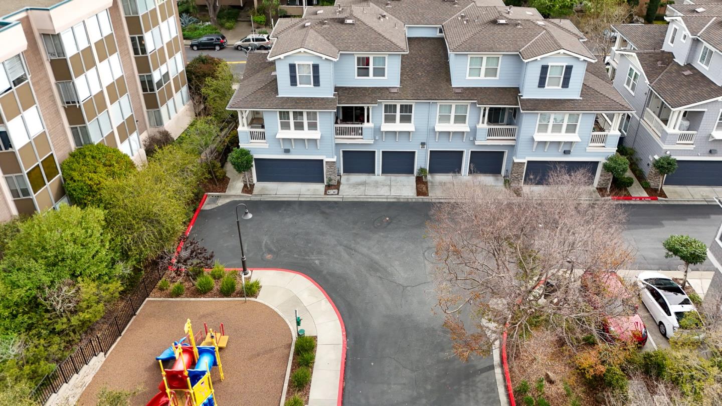 Detail Gallery Image 42 of 51 For 600 Live Oak Way #603,  Belmont,  CA 94002 - 3 Beds | 2/1 Baths