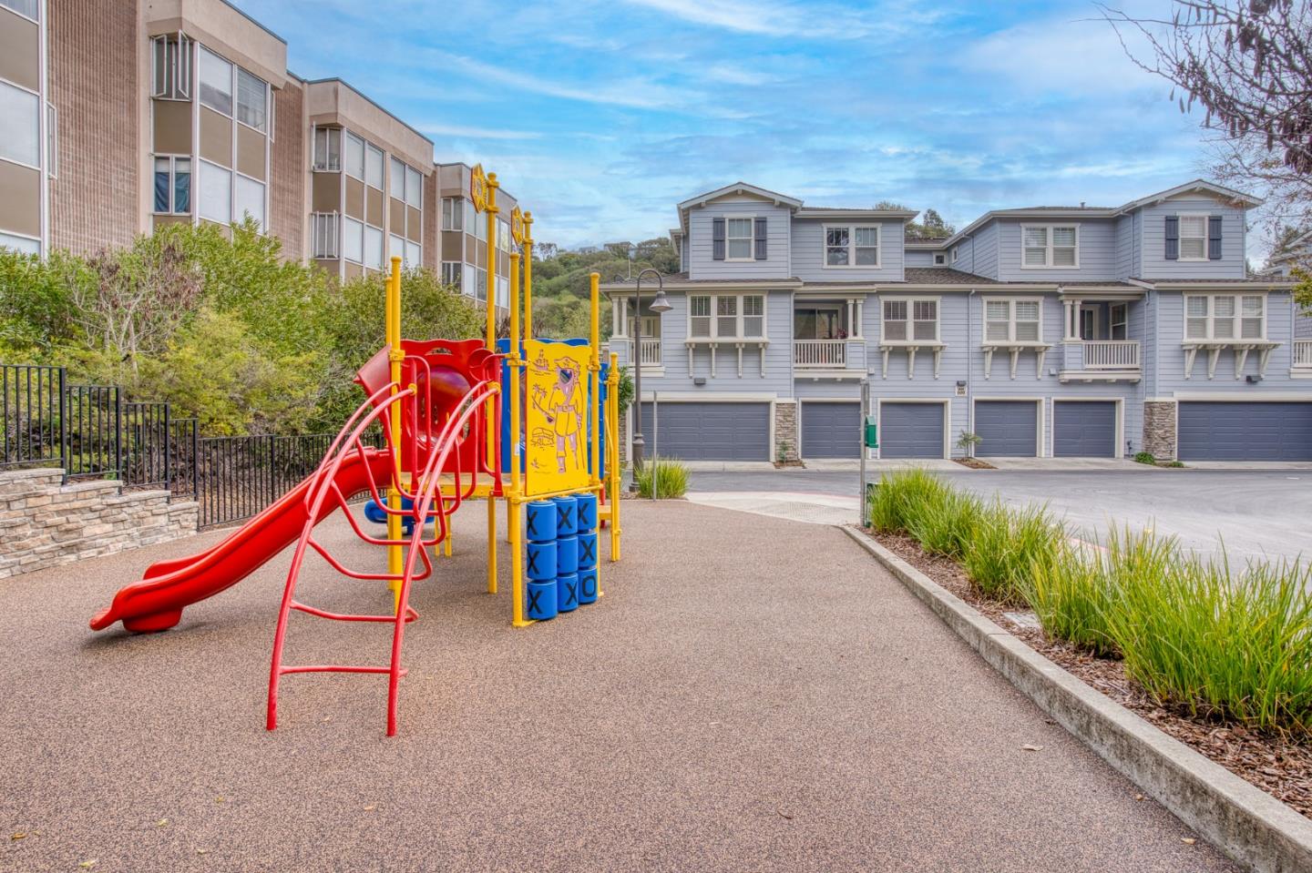 Detail Gallery Image 43 of 51 For 600 Live Oak Way #603,  Belmont,  CA 94002 - 3 Beds | 2/1 Baths