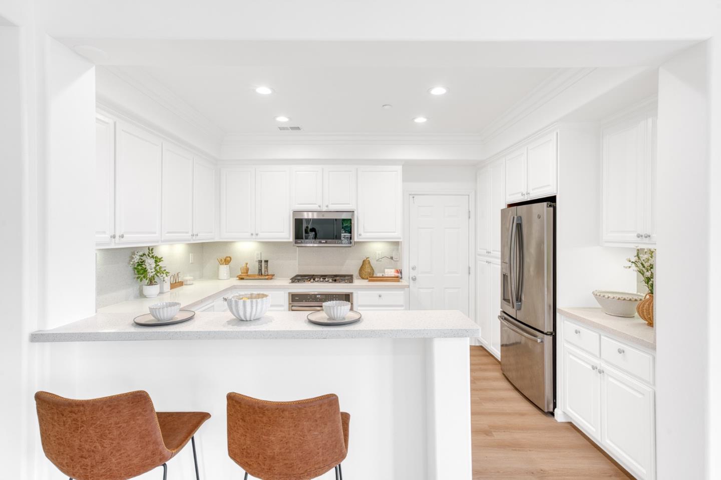 Detail Gallery Image 9 of 51 For 600 Live Oak Way #603,  Belmont,  CA 94002 - 3 Beds | 2/1 Baths