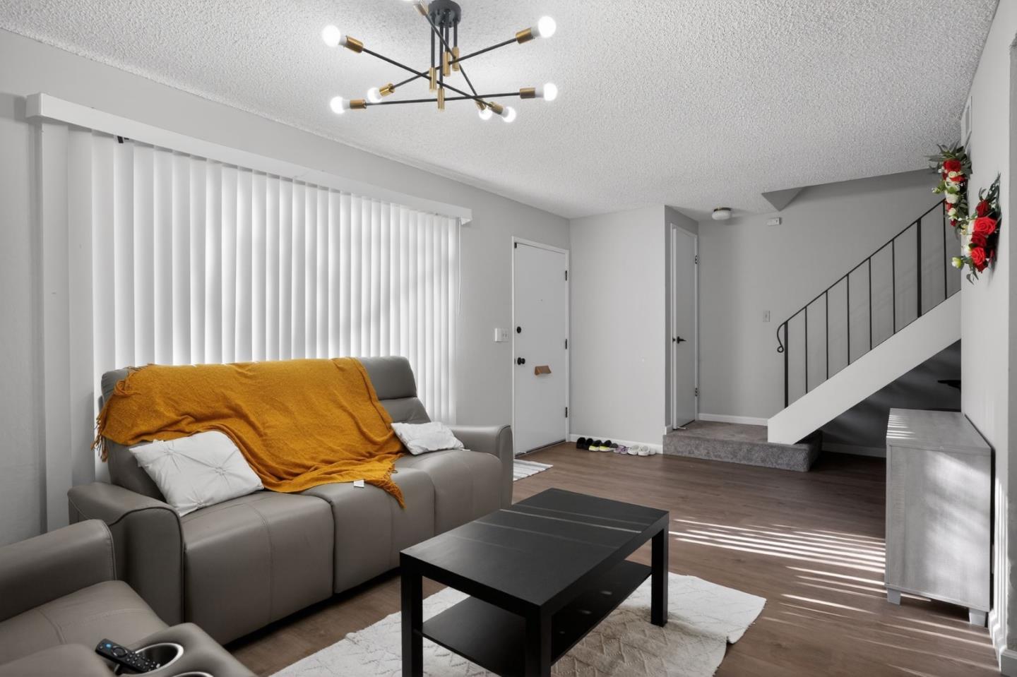 Photo #5: ML82030758 Listing: Photo #5