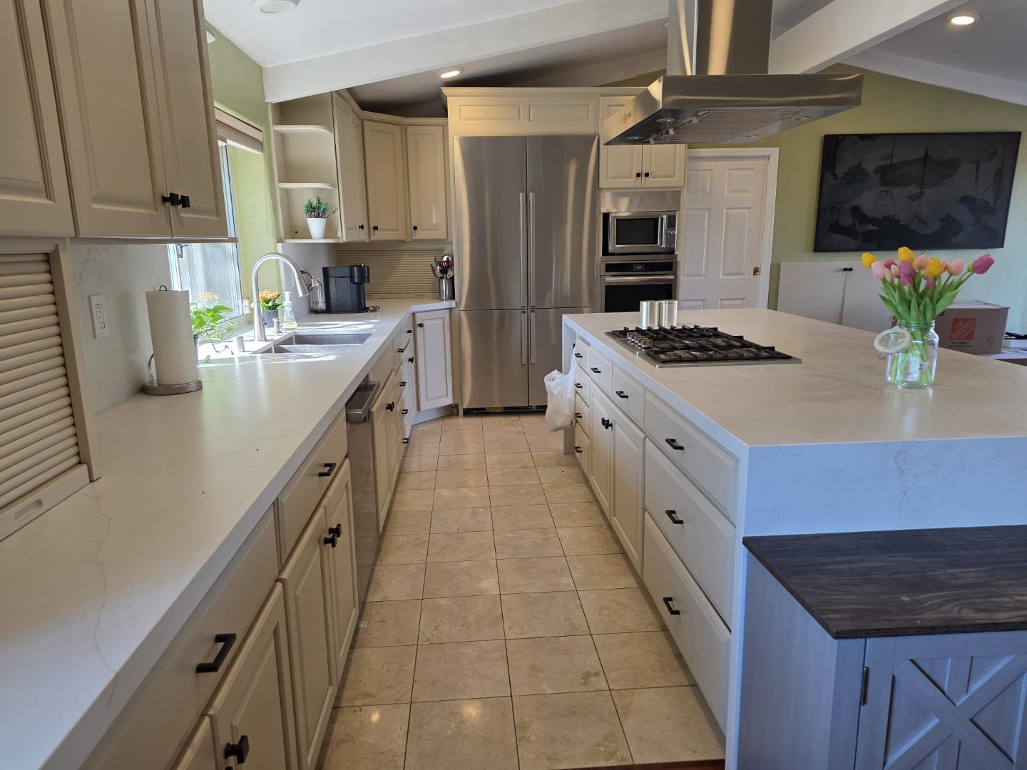 Detail Gallery Image 5 of 16 For 21241 Canyon View Dr, Saratoga,  CA 95070 - 3 Beds | 2 Baths