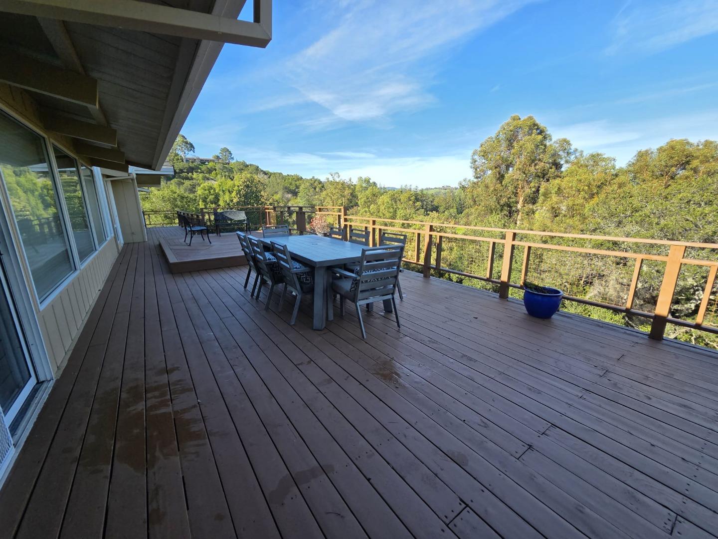 Detail Gallery Image 9 of 16 For 21241 Canyon View Dr, Saratoga,  CA 95070 - 3 Beds | 2 Baths