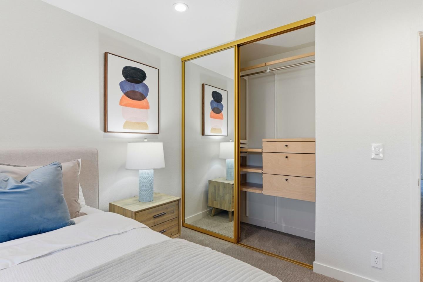 Detail Gallery Image 12 of 20 For 831 W California Ave #V,  Sunnyvale,  CA 94086 - 2 Beds | 1/1 Baths