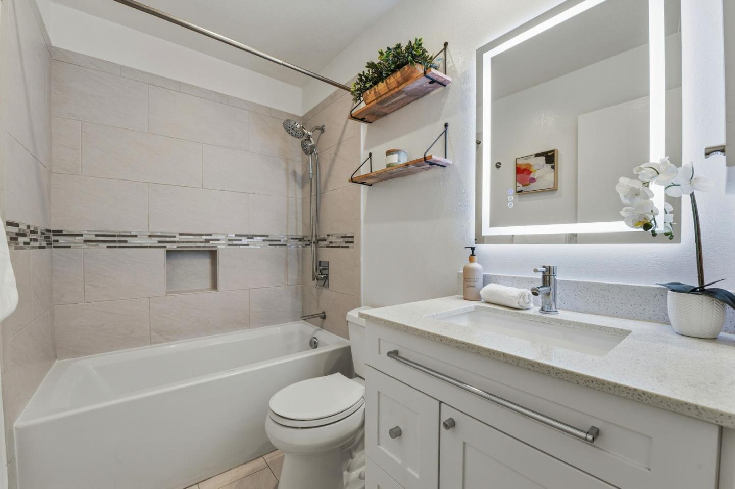 Detail Gallery Image 13 of 20 For 831 W California Ave #V,  Sunnyvale,  CA 94086 - 2 Beds | 1/1 Baths