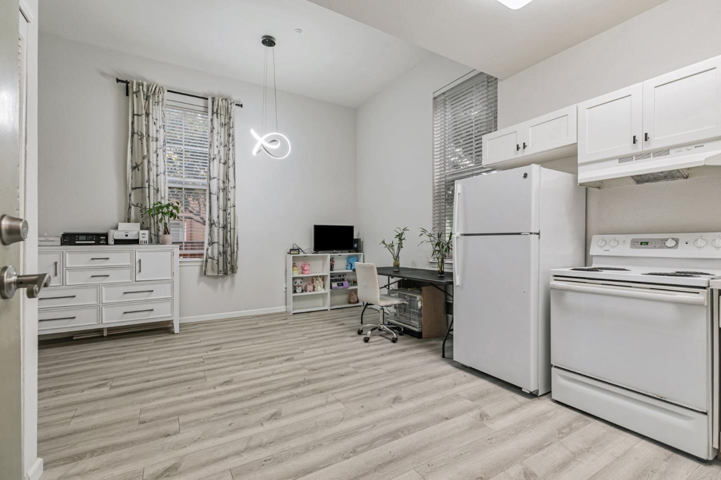 Detail Gallery Image 3 of 14 For 516 Martha St #101,  San Jose,  CA 95112 - 1 Beds | 1 Baths