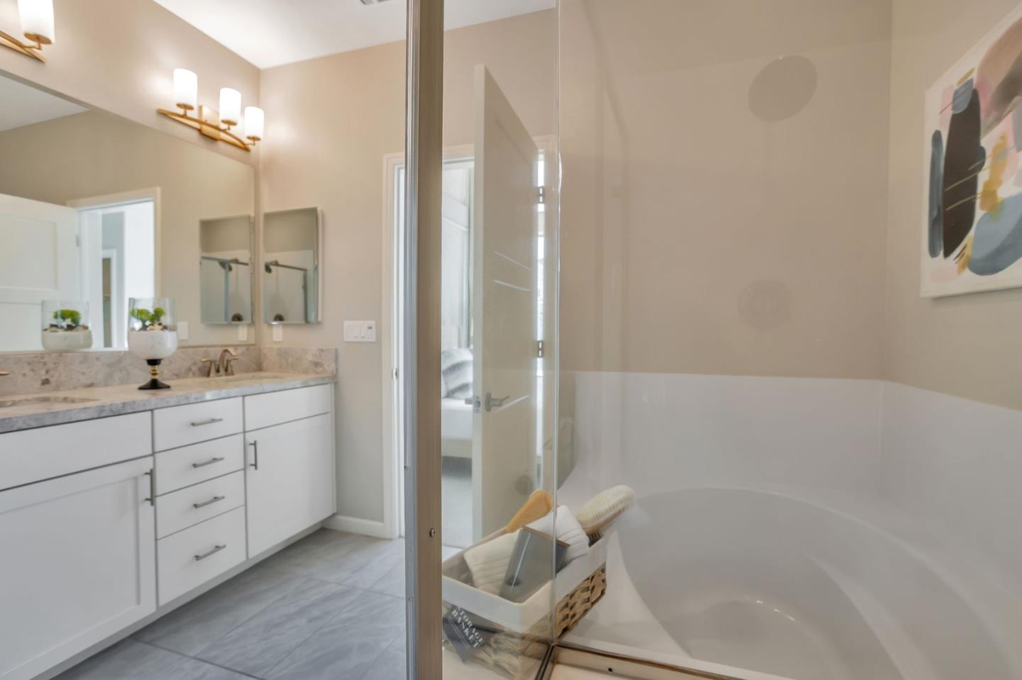 Detail Gallery Image 36 of 59 For 298 Agustin Narvaez St #6,  San Jose,  CA 95136 - 4 Beds | 3/1 Baths