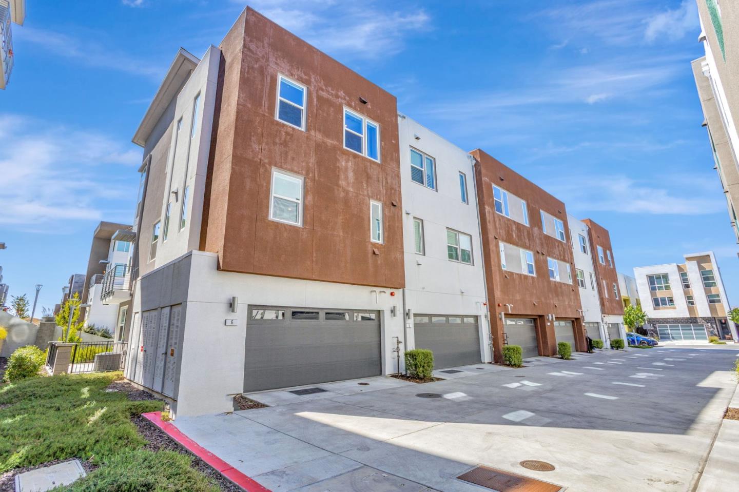 Detail Gallery Image 44 of 59 For 298 Agustin Narvaez St #6,  San Jose,  CA 95136 - 4 Beds | 3/1 Baths