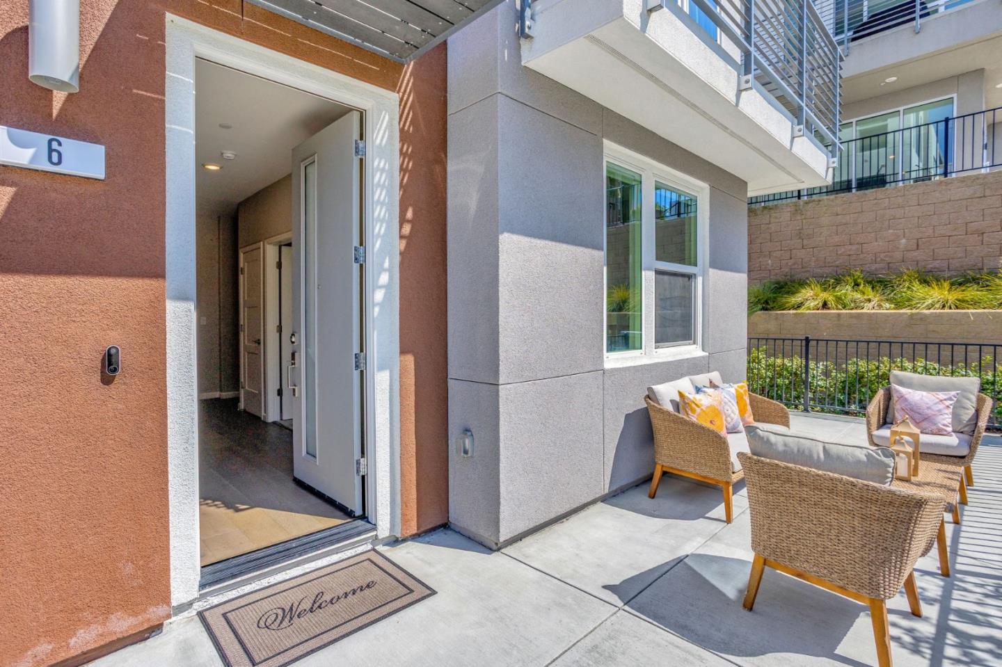 Detail Gallery Image 8 of 59 For 298 Agustin Narvaez St #6,  San Jose,  CA 95136 - 4 Beds | 3/1 Baths