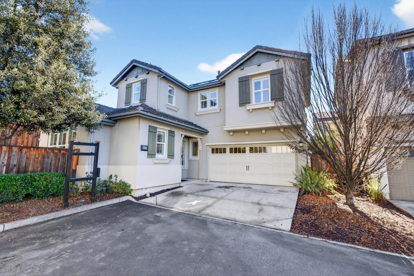 Detail Gallery Image 2 of 49 For 3210 La Rochelle Way, San Jose,  CA 95135 - 4 Beds | 3 Baths