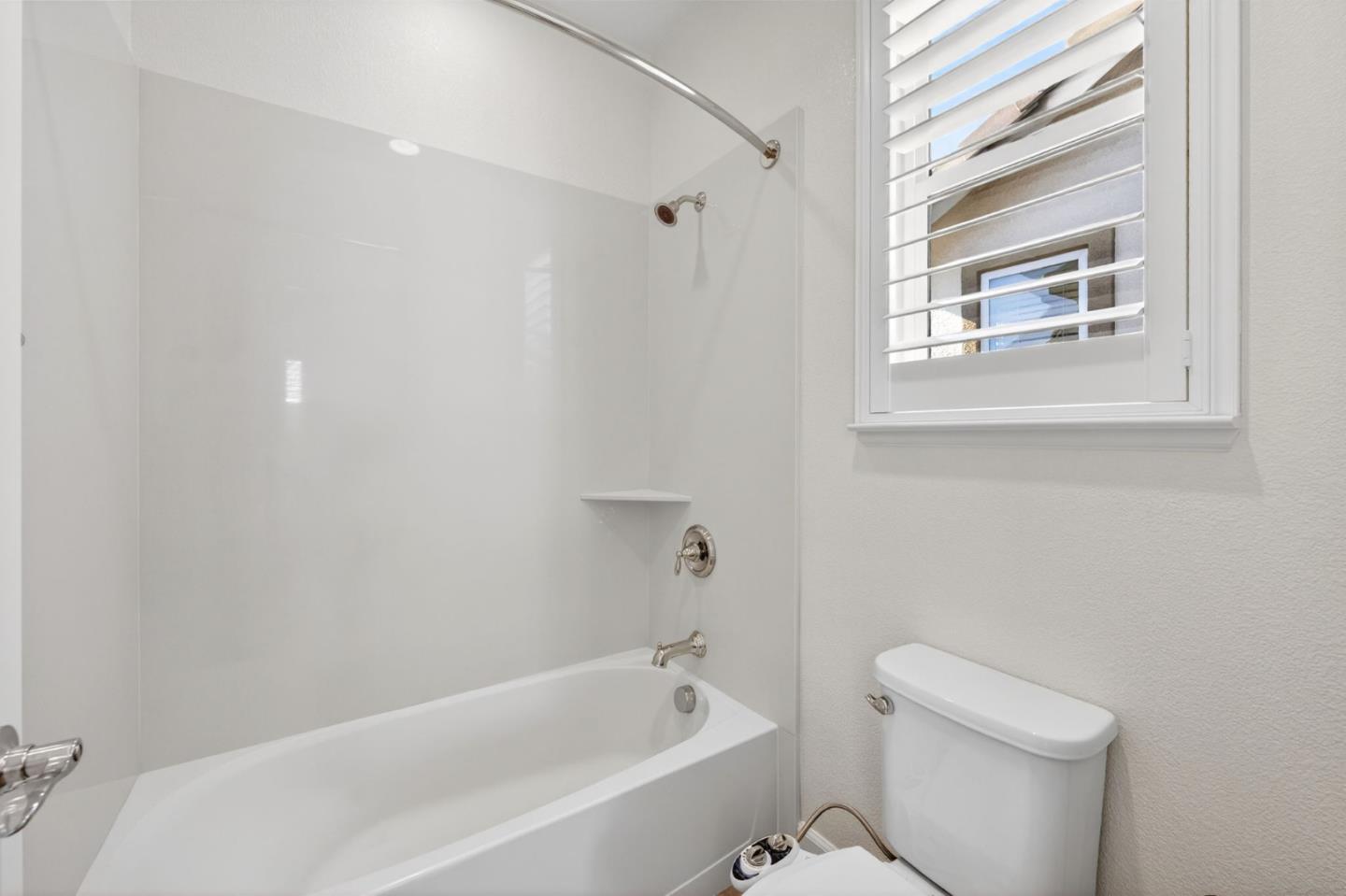 Detail Gallery Image 39 of 49 For 3210 La Rochelle Way, San Jose,  CA 95135 - 4 Beds | 3 Baths