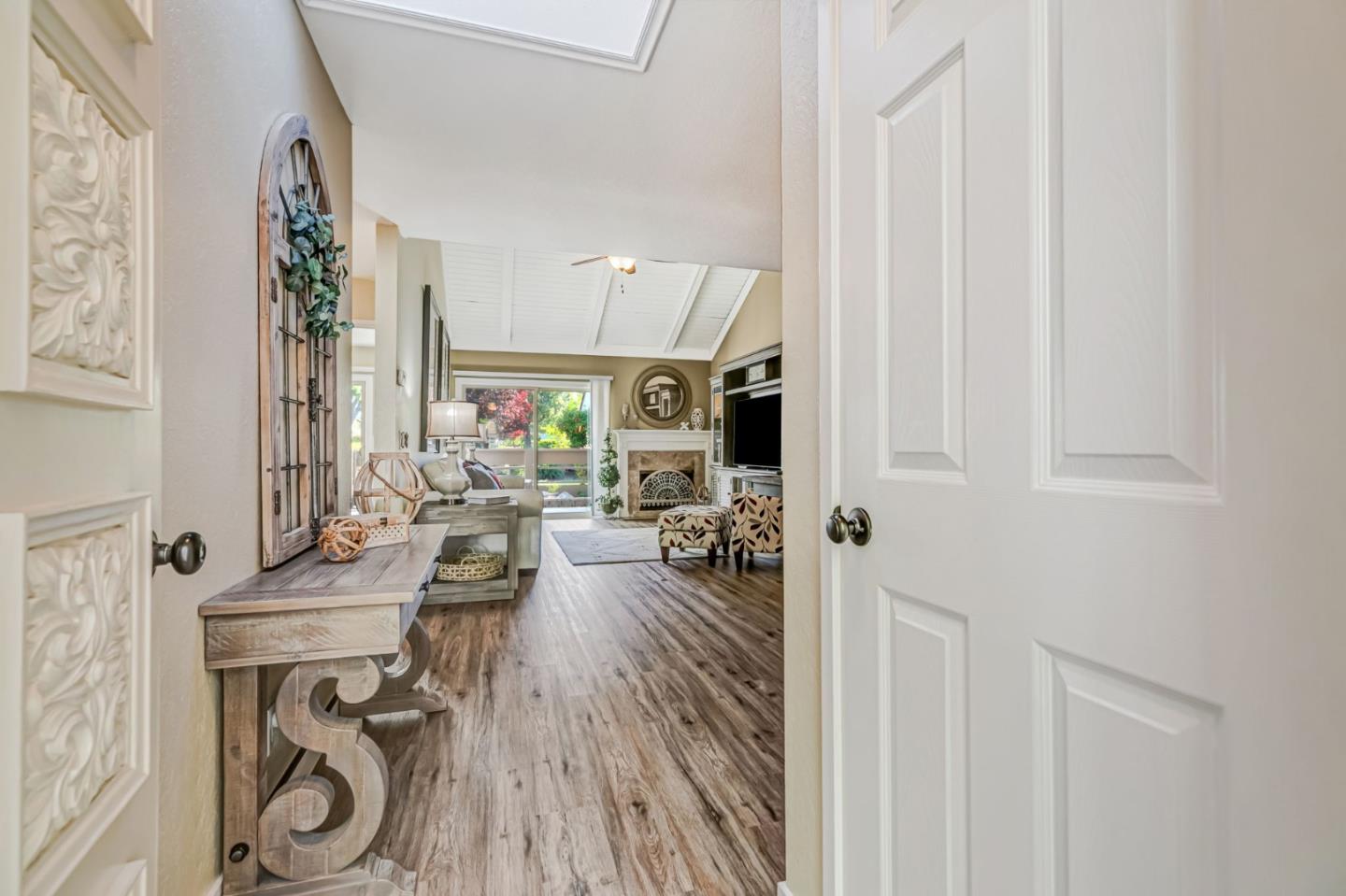 Detail Gallery Image 13 of 42 For 6094 Montgomery Ct, San Jose,  CA 95135 - 2 Beds | 1 Baths