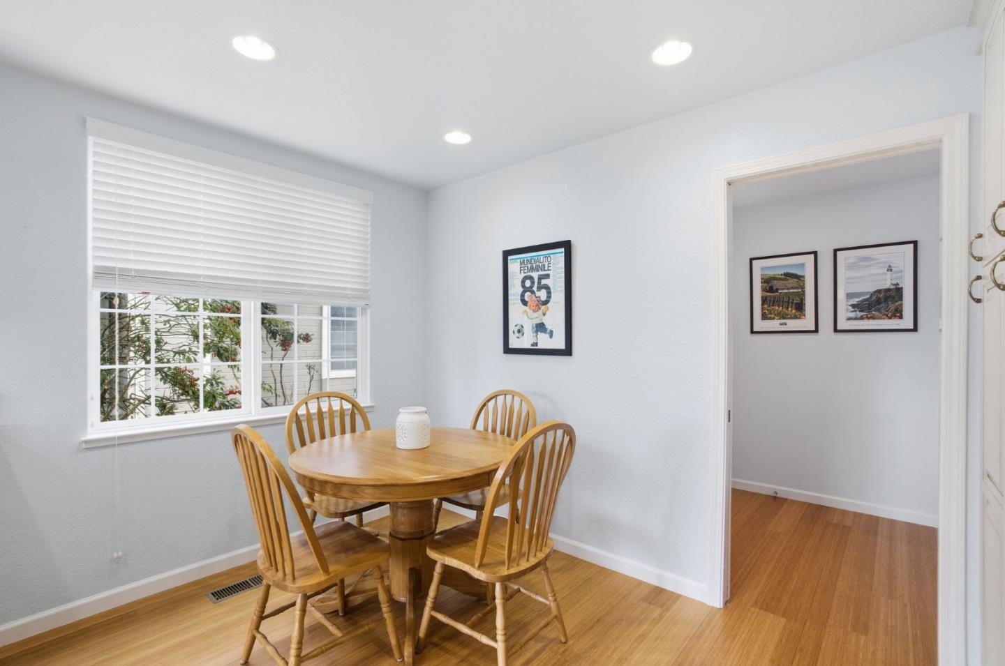 Detail Gallery Image 14 of 72 For 25 Merion Rd, Half Moon Bay,  CA 94019 - 3 Beds | 2/1 Baths