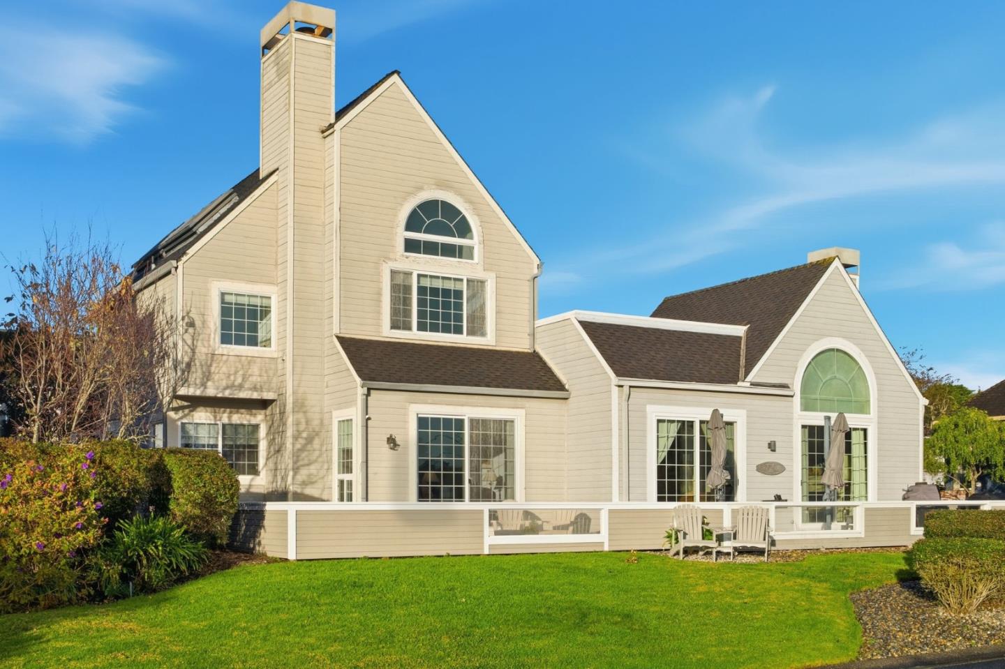 Detail Gallery Image 2 of 72 For 25 Merion Rd, Half Moon Bay,  CA 94019 - 3 Beds | 2/1 Baths