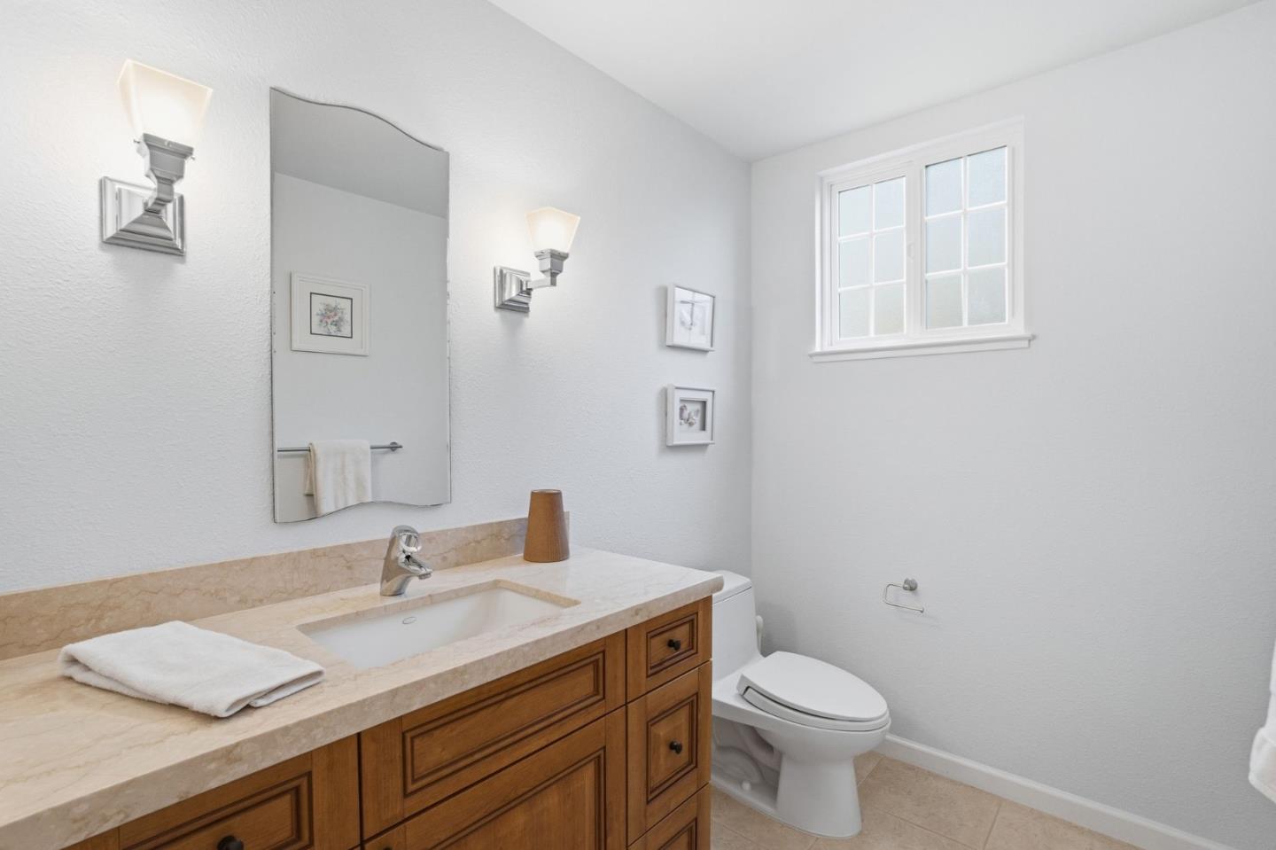 Detail Gallery Image 27 of 72 For 25 Merion Rd, Half Moon Bay,  CA 94019 - 3 Beds | 2/1 Baths