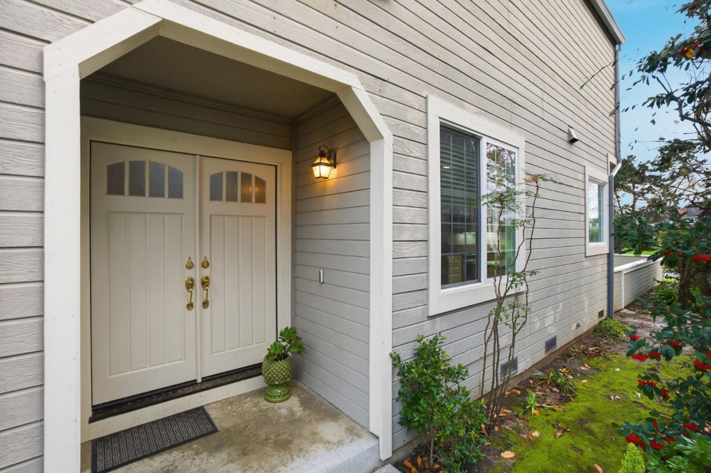 Detail Gallery Image 7 of 72 For 25 Merion Rd, Half Moon Bay,  CA 94019 - 3 Beds | 2/1 Baths