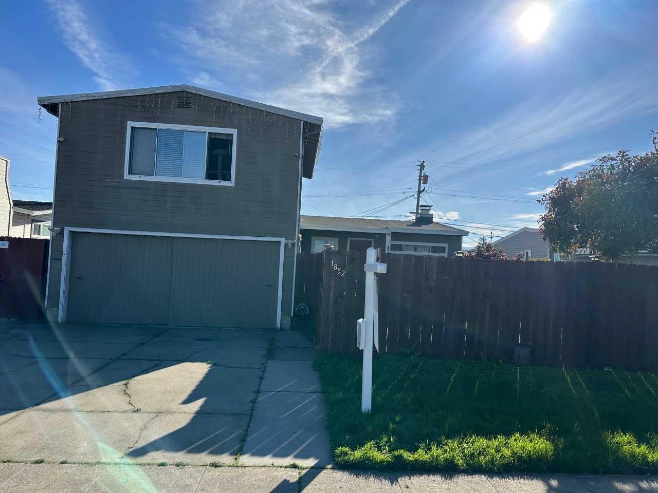 Detail Gallery Image 2 of 2 For 1852 Dale Ave, San Mateo,  CA 94401 - 4 Beds | 3 Baths