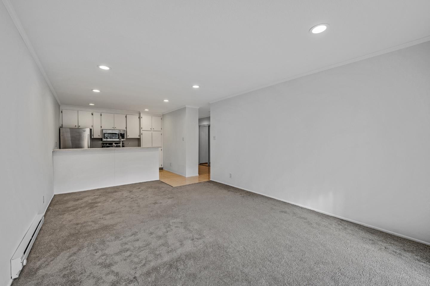 Detail Gallery Image 10 of 32 For 6145 Shelter Creek Ln, San Bruno,  CA 94066 - 1 Beds | 1 Baths