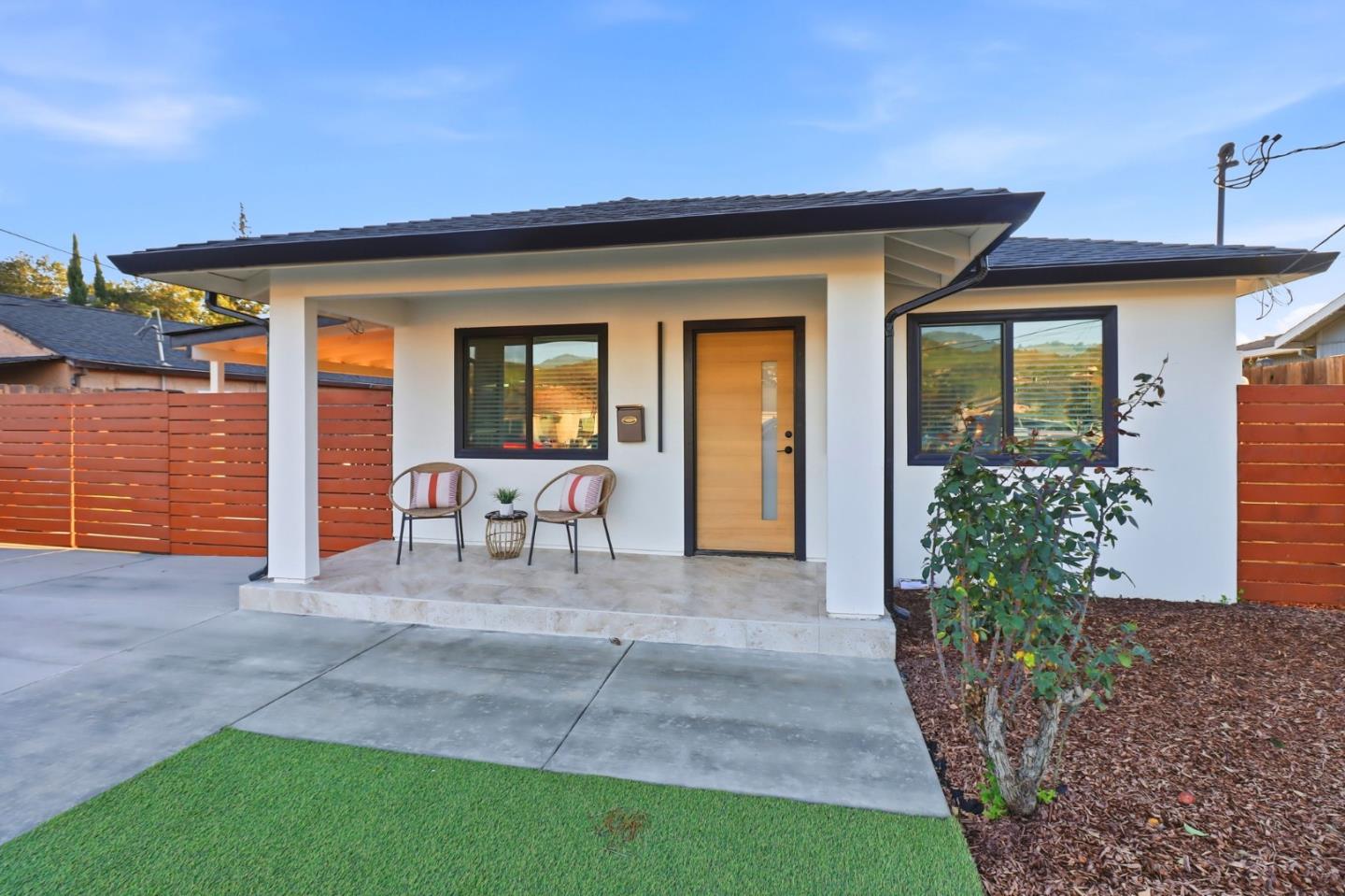 Detail Gallery Image 2 of 22 For 317 Dale Dr, San Jose,  CA 95127 - 3 Beds | 2 Baths