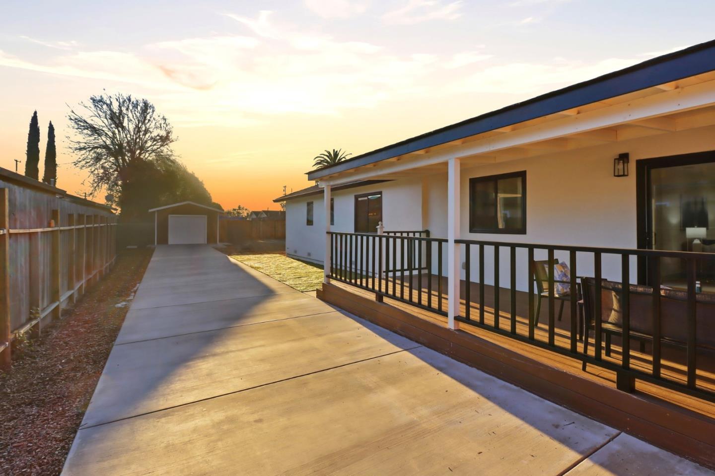 Detail Gallery Image 3 of 22 For 317 Dale Dr, San Jose,  CA 95127 - 3 Beds | 2 Baths