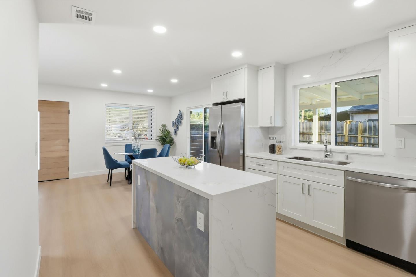 Detail Gallery Image 7 of 22 For 317 Dale Dr, San Jose,  CA 95127 - 3 Beds | 2 Baths