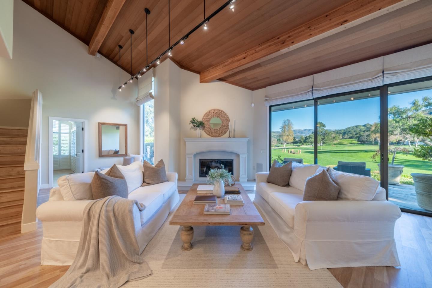 Detail Gallery Image 8 of 24 For 9502 Alder Ct, Carmel,  CA 93923 - 3 Beds | 3/1 Baths