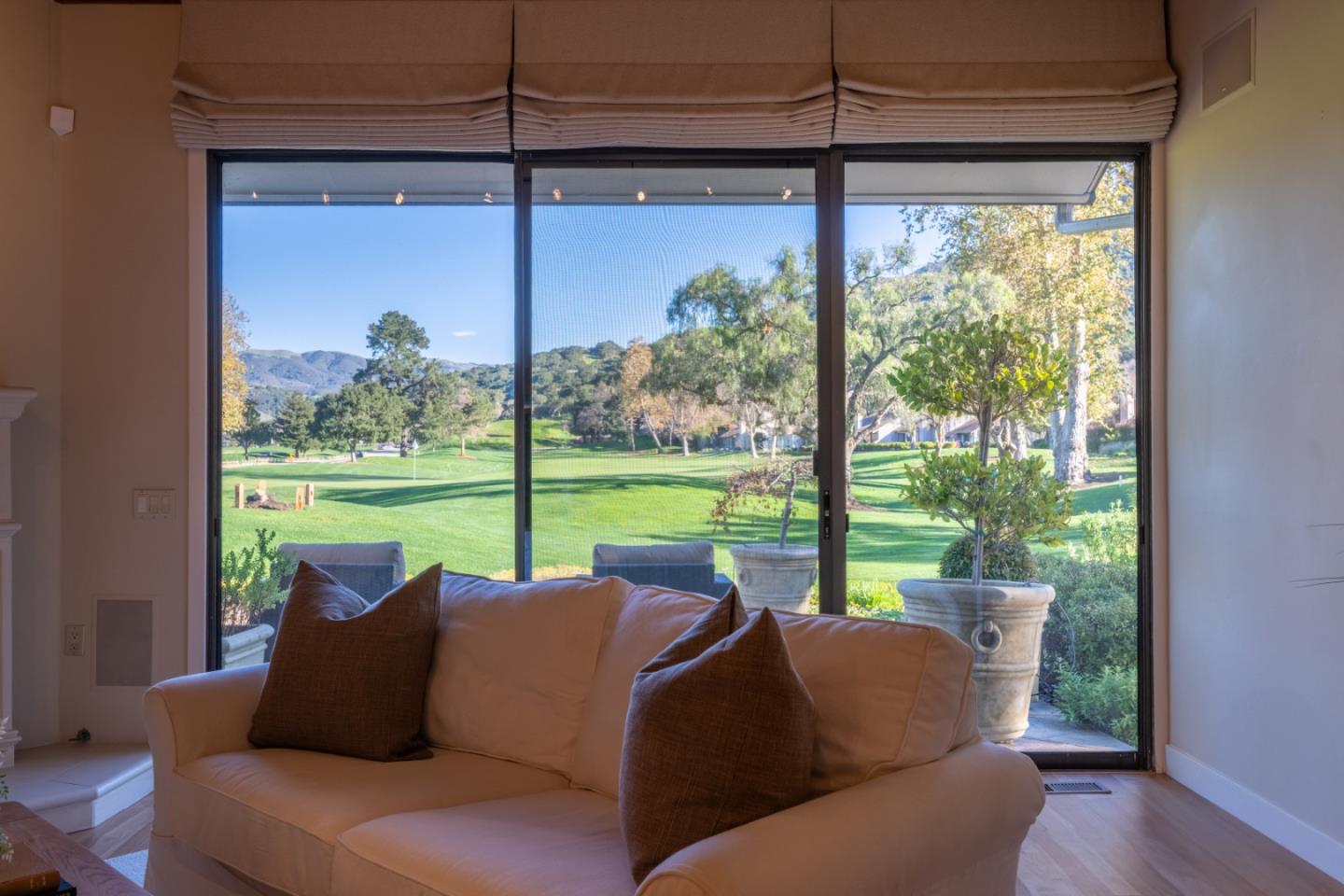 Detail Gallery Image 9 of 24 For 9502 Alder Ct, Carmel,  CA 93923 - 3 Beds | 3/1 Baths