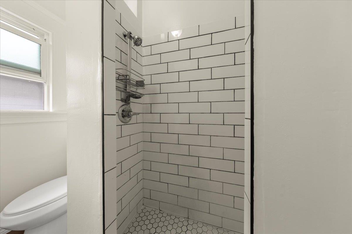 Detail Gallery Image 12 of 20 For 1736 23rd Ave, Oakland,  CA 94606 - – Beds | – Baths