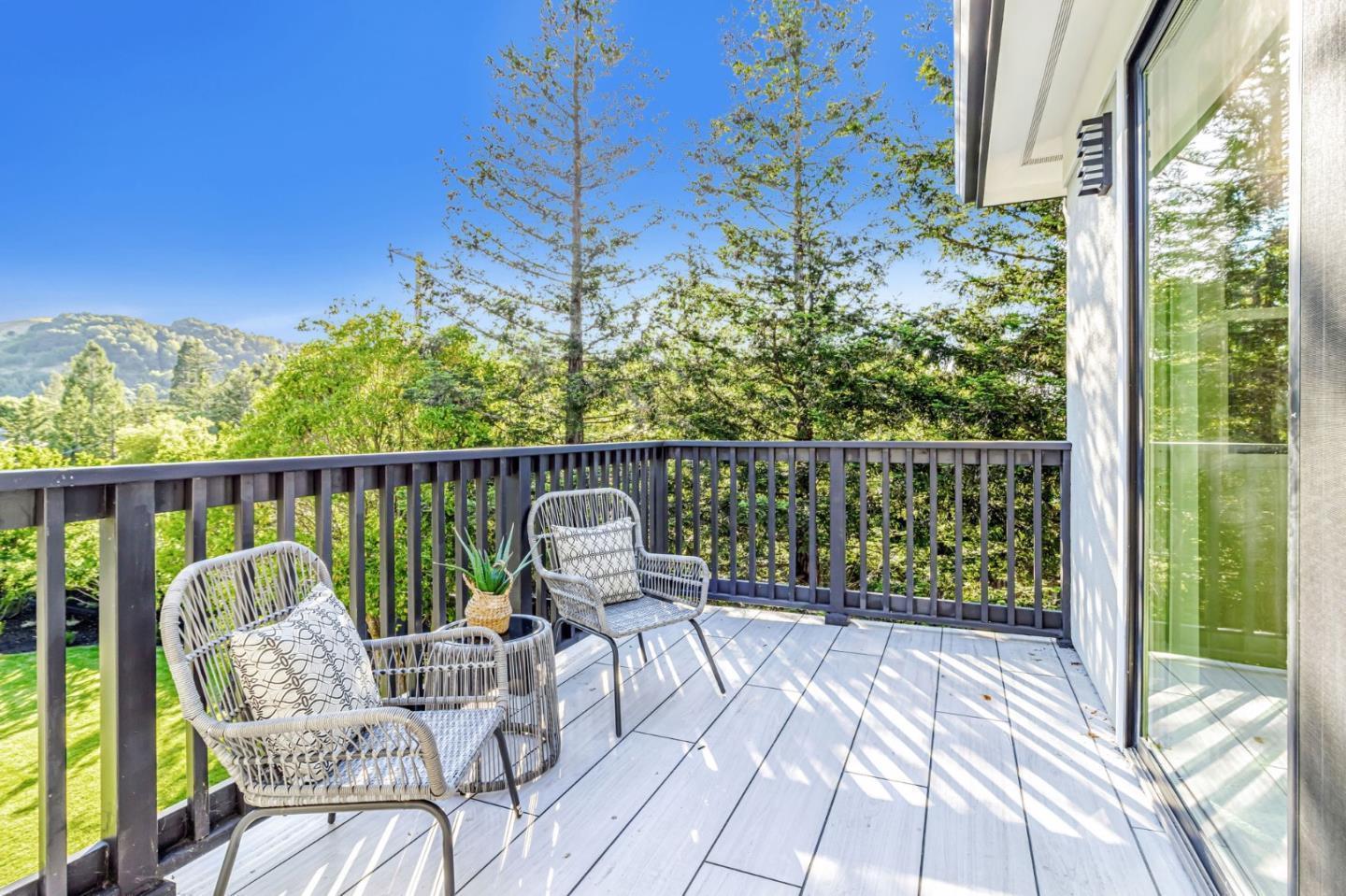 Detail Gallery Image 35 of 90 For 1066 Larch Ave, Moraga,  CA 94556 - 5 Beds | 4/1 Baths