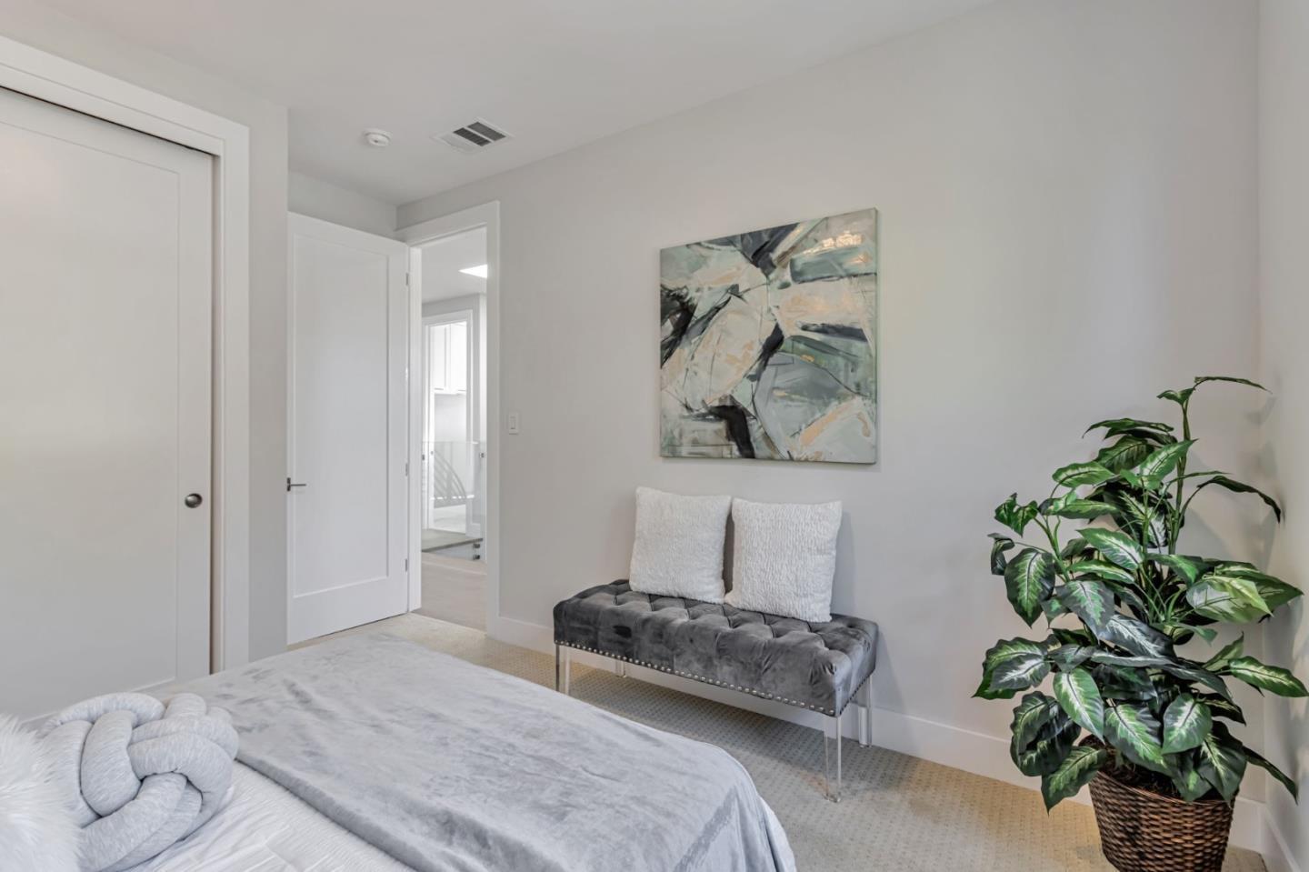 Detail Gallery Image 36 of 90 For 1066 Larch Ave, Moraga,  CA 94556 - 5 Beds | 4/1 Baths