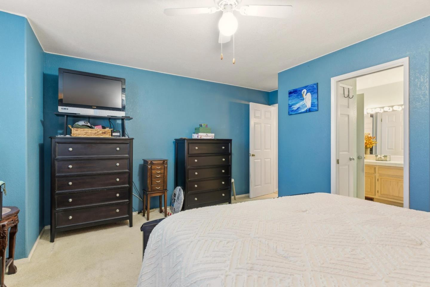 Detail Gallery Image 16 of 27 For 1521 Las Brisas Dr, Hollister,  CA 95023 - 3 Beds | 2 Baths