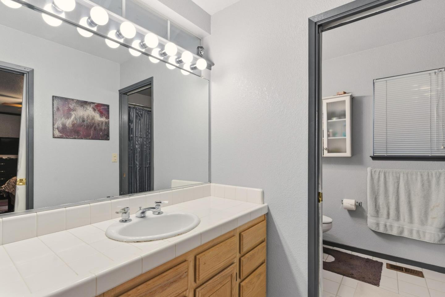 Detail Gallery Image 21 of 27 For 1521 Las Brisas Dr, Hollister,  CA 95023 - 3 Beds | 2 Baths