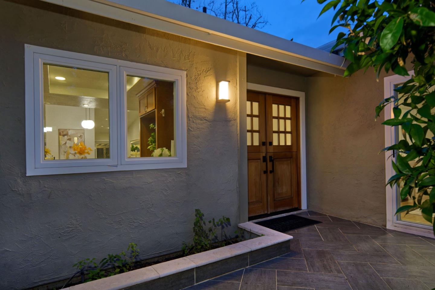 Front Image Thumbnail for ML82030782