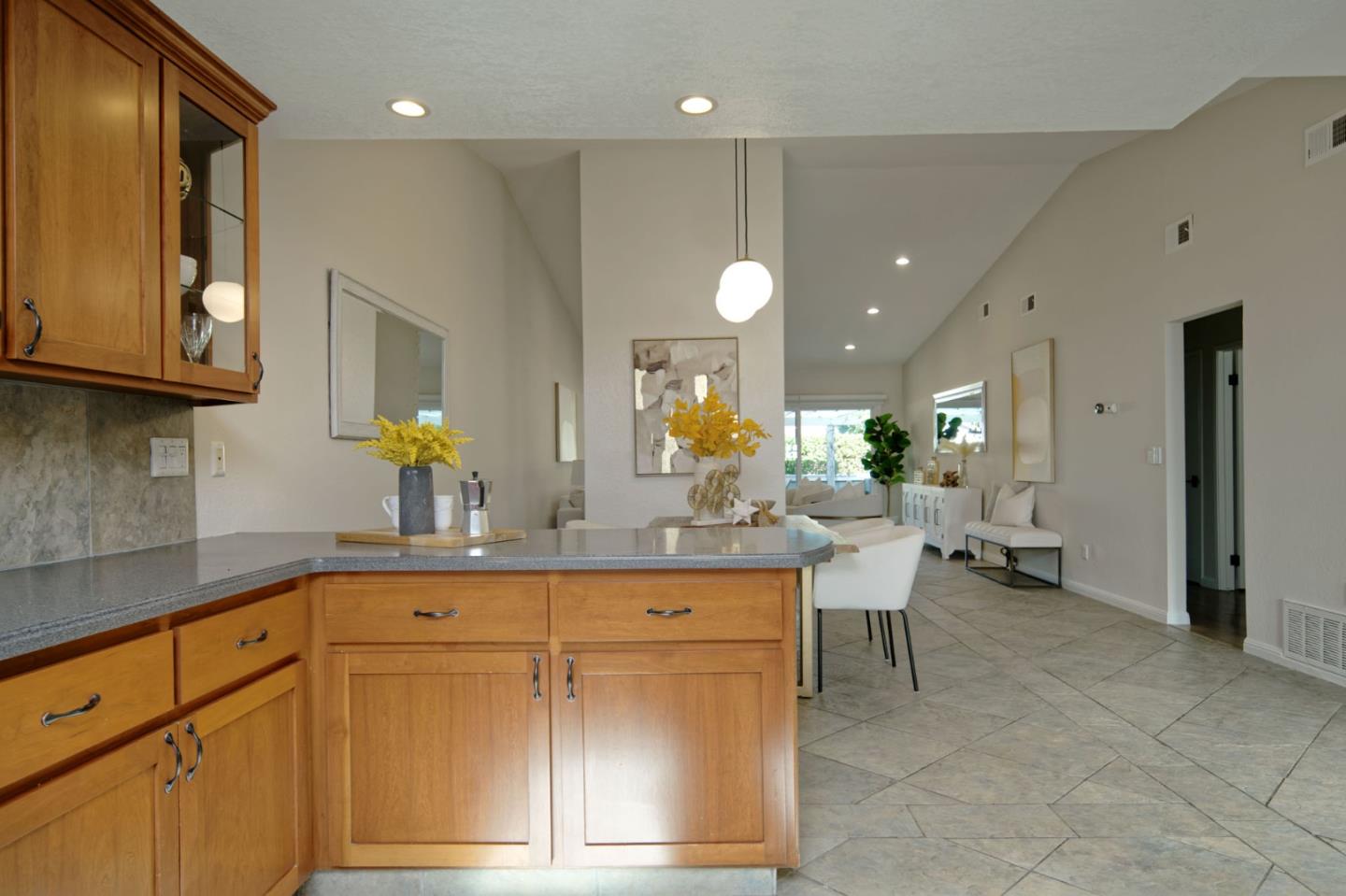 Detail Gallery Image 12 of 58 For 1135 Holly Oak Cir, San Jose,  CA 95120 - 3 Beds | 2 Baths