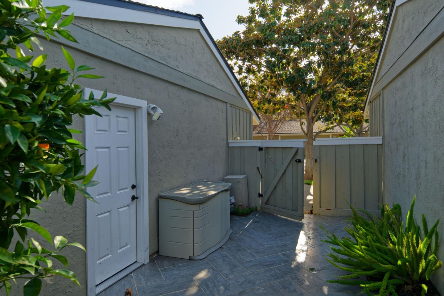 Detail Gallery Image 4 of 58 For 1135 Holly Oak Cir, San Jose,  CA 95120 - 3 Beds | 2 Baths