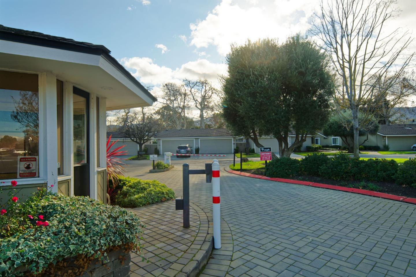 Detail Gallery Image 56 of 58 For 1135 Holly Oak Cir, San Jose,  CA 95120 - 3 Beds | 2 Baths