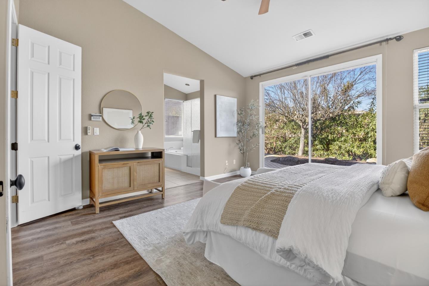 Detail Gallery Image 29 of 59 For 1280 Quail Ridge Way, Hollister,  CA 95023 - 4 Beds | 2/1 Baths