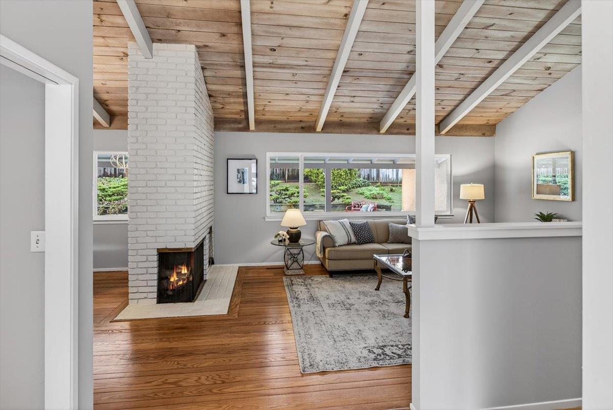 Detail Gallery Image 10 of 40 For 251 Old Adobe Rd, Los Gatos,  CA 95032 - 3 Beds | 2/1 Baths