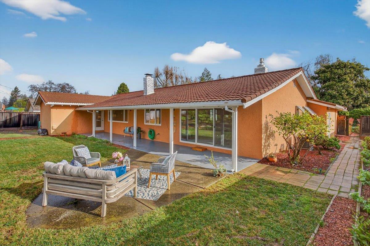 Detail Gallery Image 36 of 40 For 251 Old Adobe Rd, Los Gatos,  CA 95032 - 3 Beds | 2/1 Baths