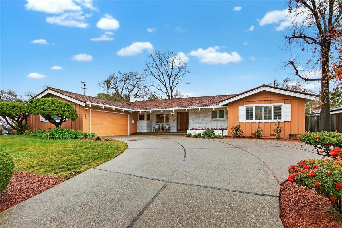 Detail Gallery Image 6 of 40 For 251 Old Adobe Rd, Los Gatos,  CA 95032 - 3 Beds | 2/1 Baths