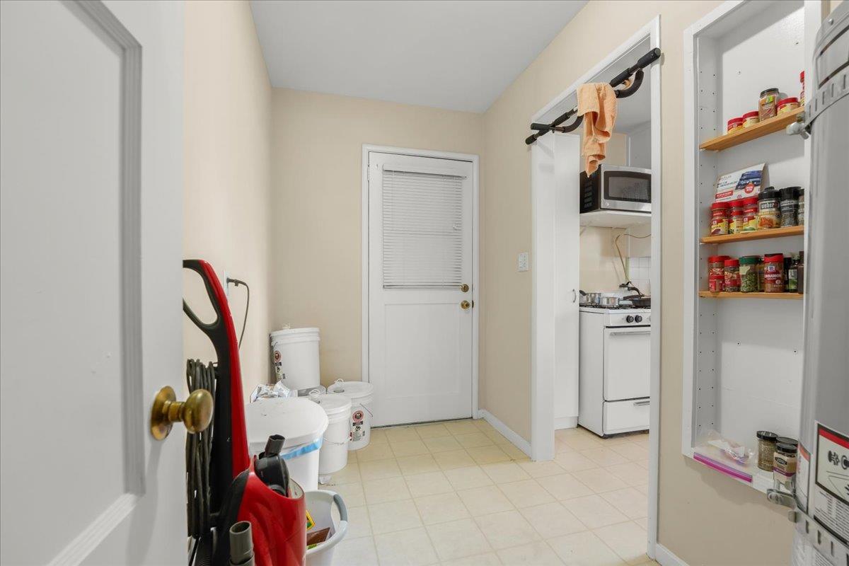 Detail Gallery Image 11 of 22 For 2745 Byron St, Palo Alto,  CA 94306 - – Beds | – Baths